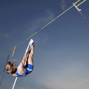 官方娱乐平台-浓眉哥回归赛场首秀亮眼，关键助攻引爆C9观众沸腾！浓眉哥回归首秀献关键助攻引爆全场